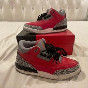 Air Jordan 3 Retro SE (GS) in fire red 7y
